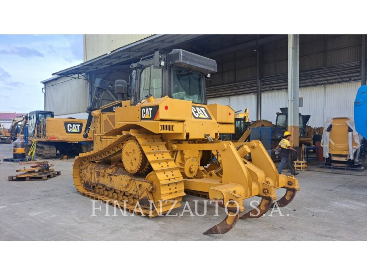 2018 Caterpillar D6R Image 2