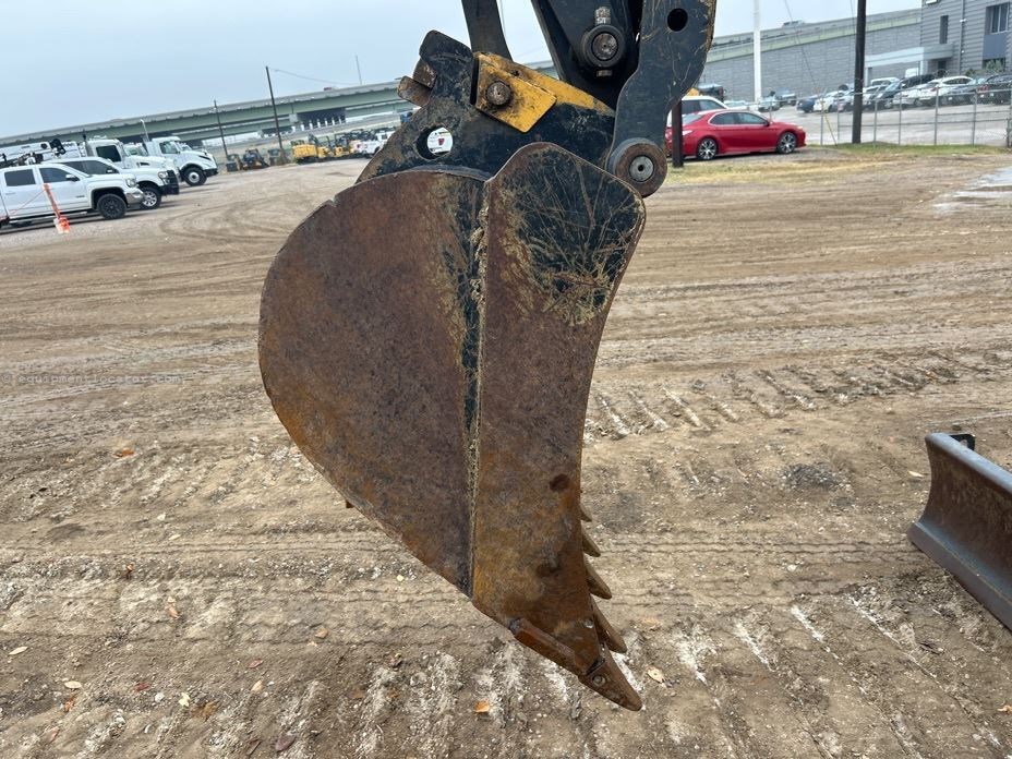 2024 John Deere 60P Image 10