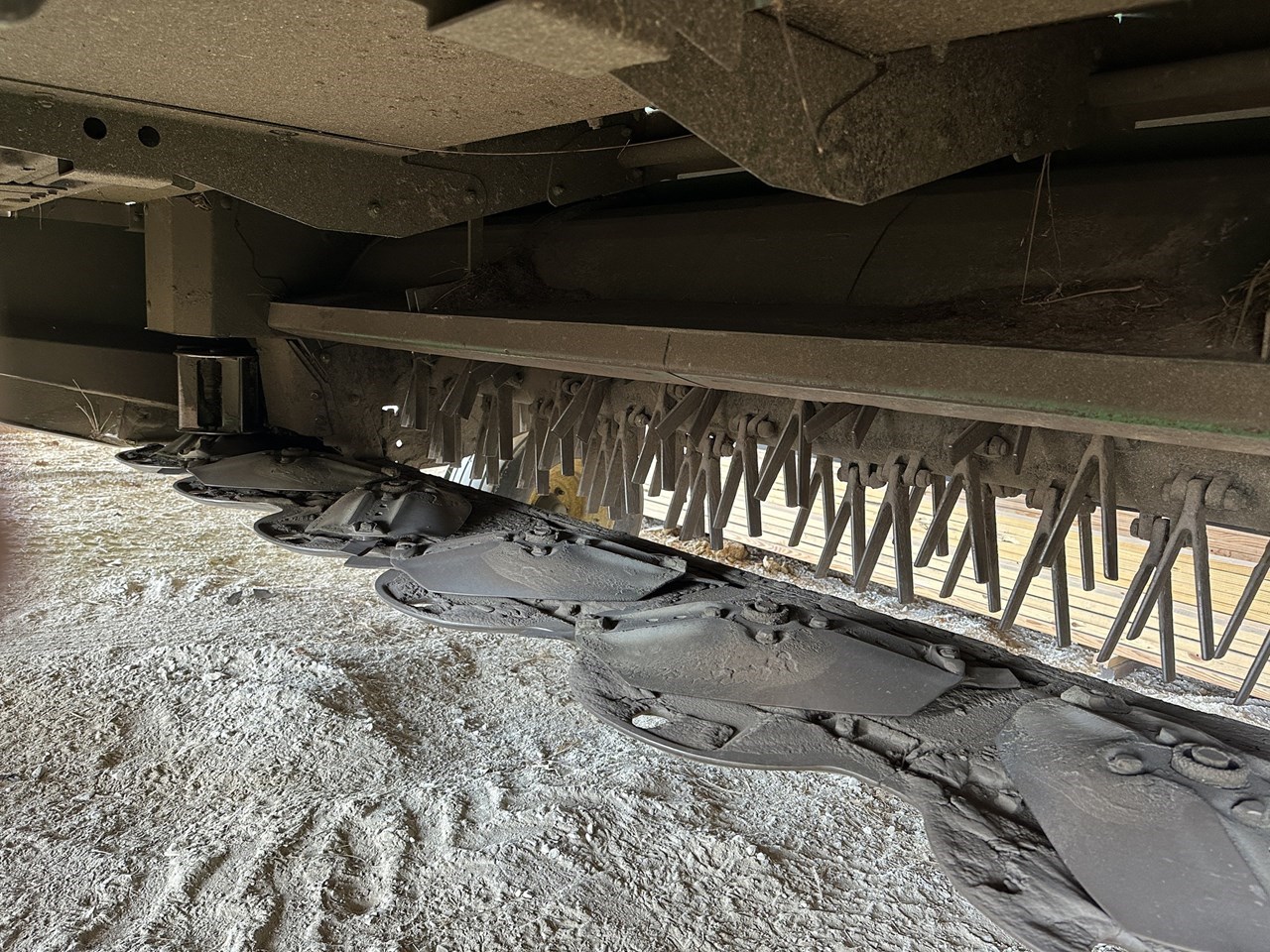 2022 John Deere C400 Image 10