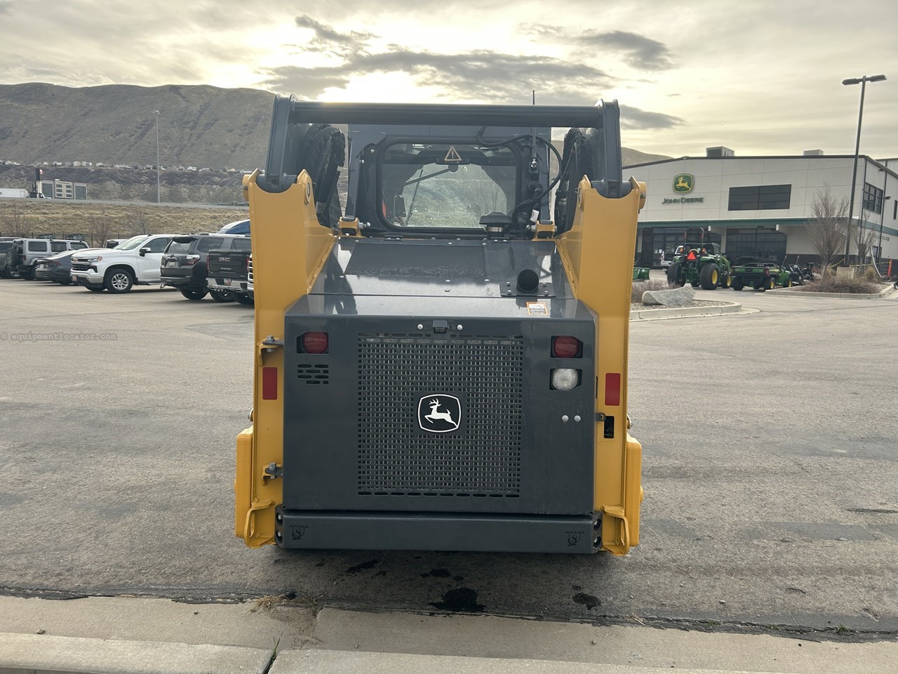 2024 John Deere 318G Image 10