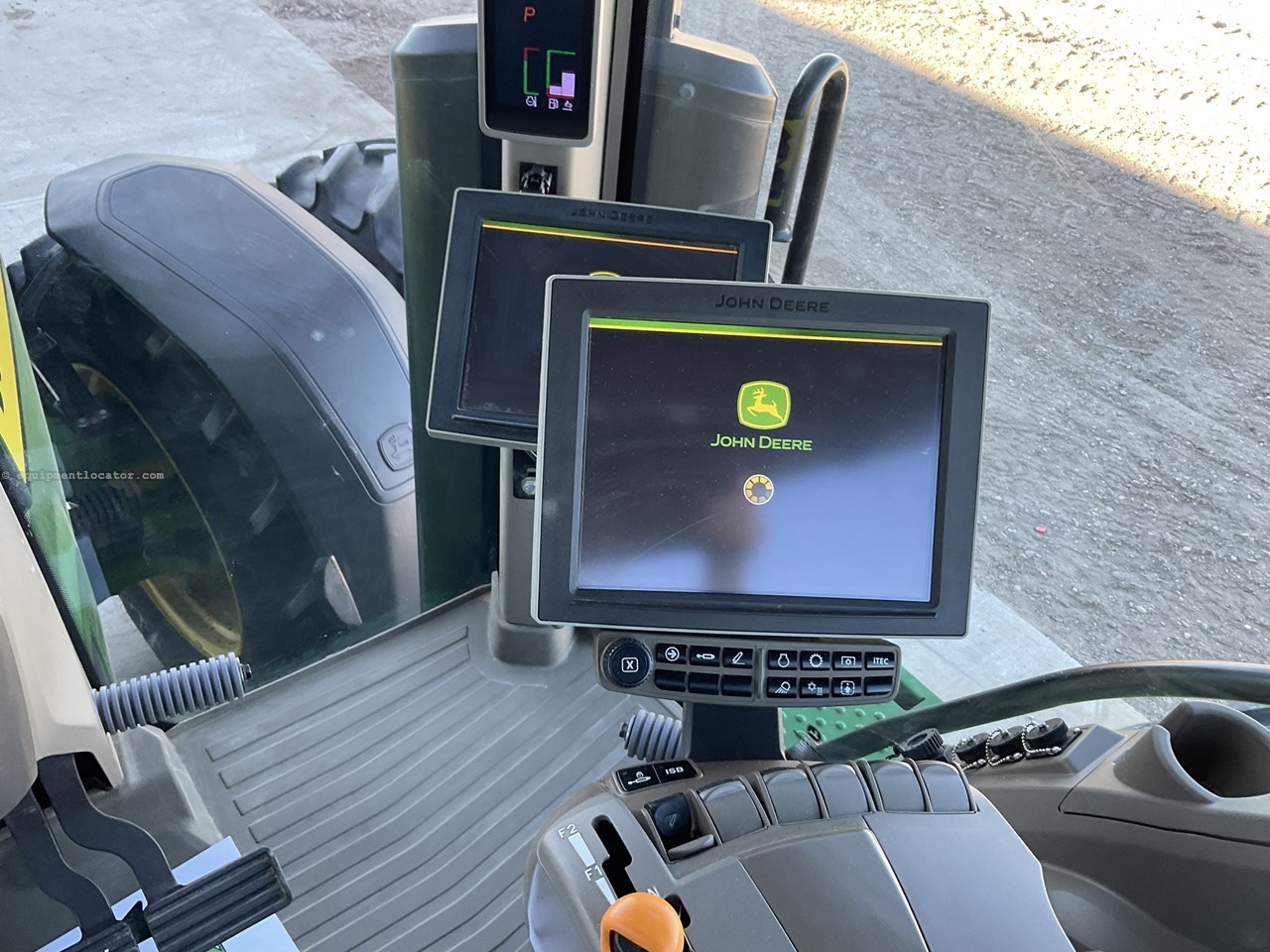 2023 John Deere 8R 370 Image 10