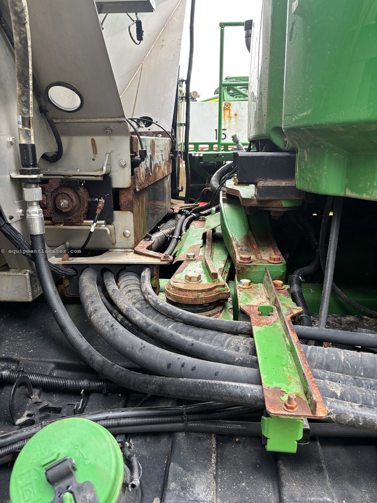 2019 John Deere F4365 Image 13