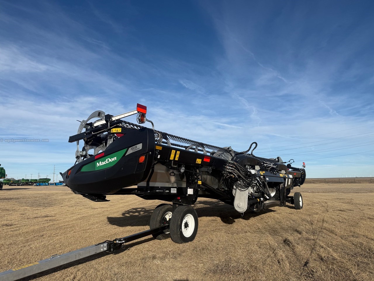 2025 MacDon FD235 Image 3
