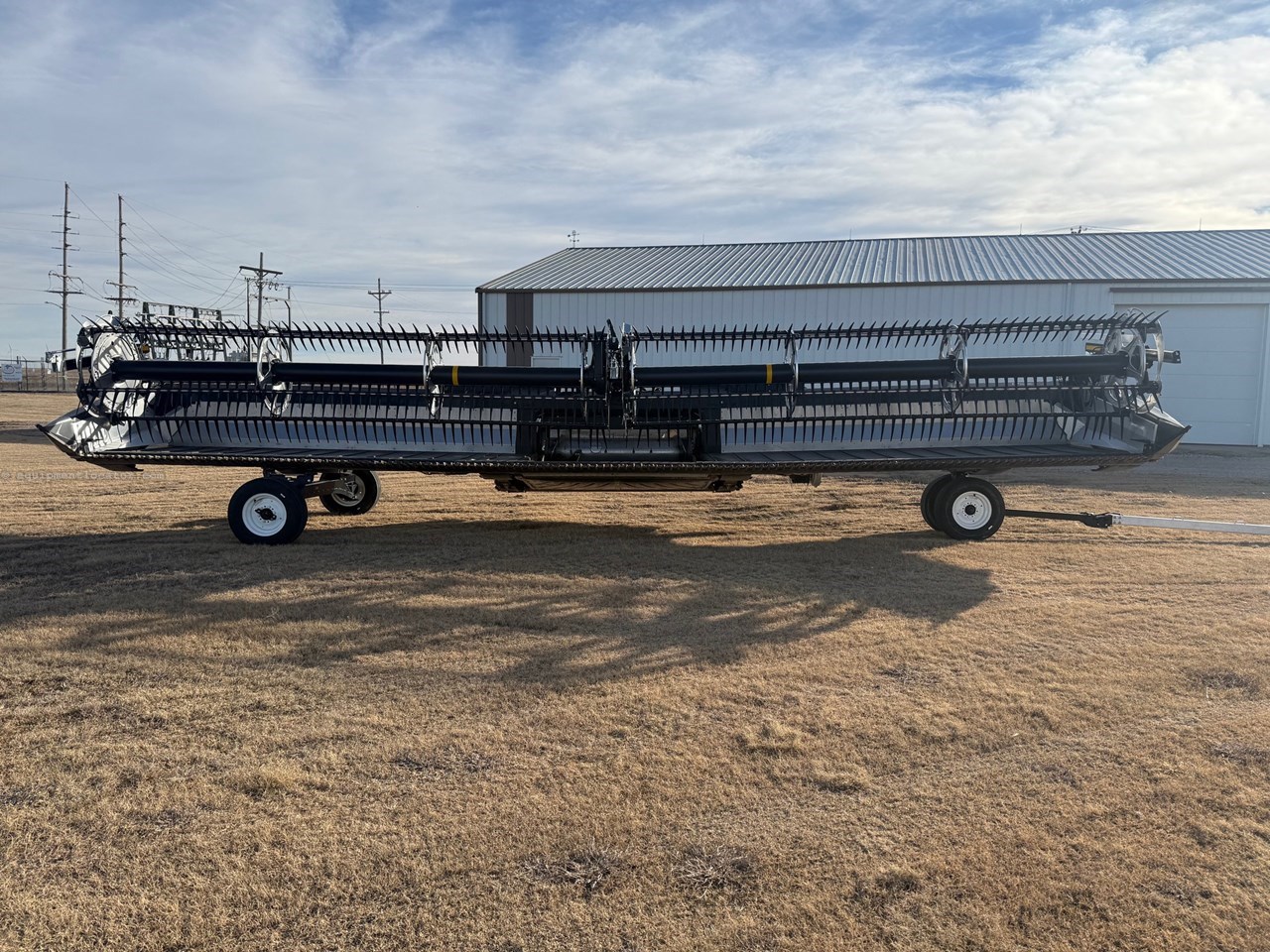 2025 MacDon FD235 Image 10