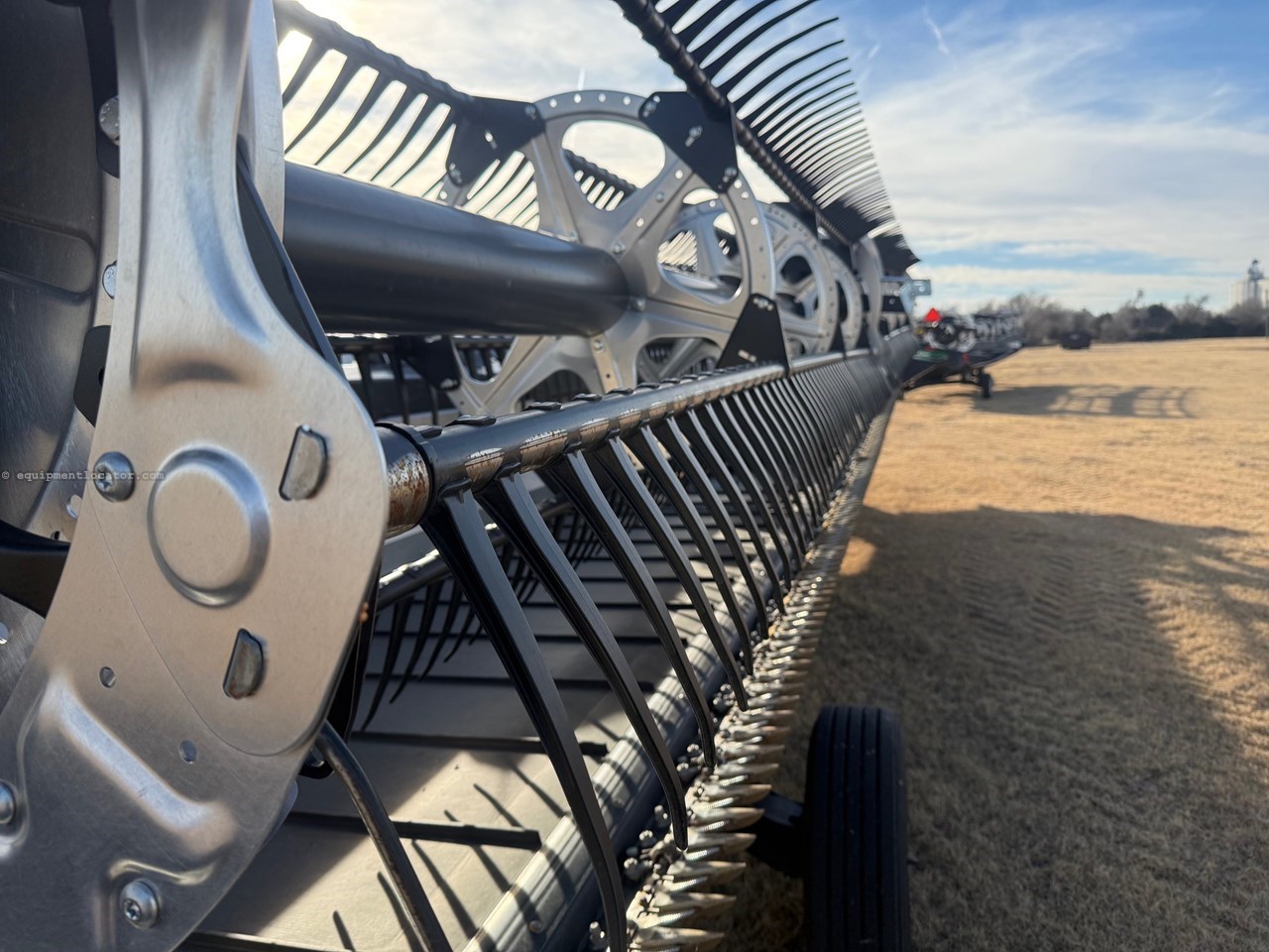 2025 MacDon FD235 Image 14