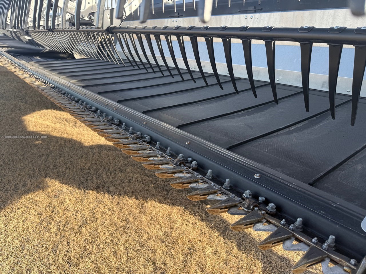 2025 MacDon FD235 Image 18