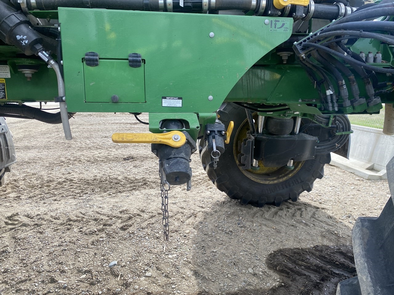 2019 John Deere R4044 Image 10