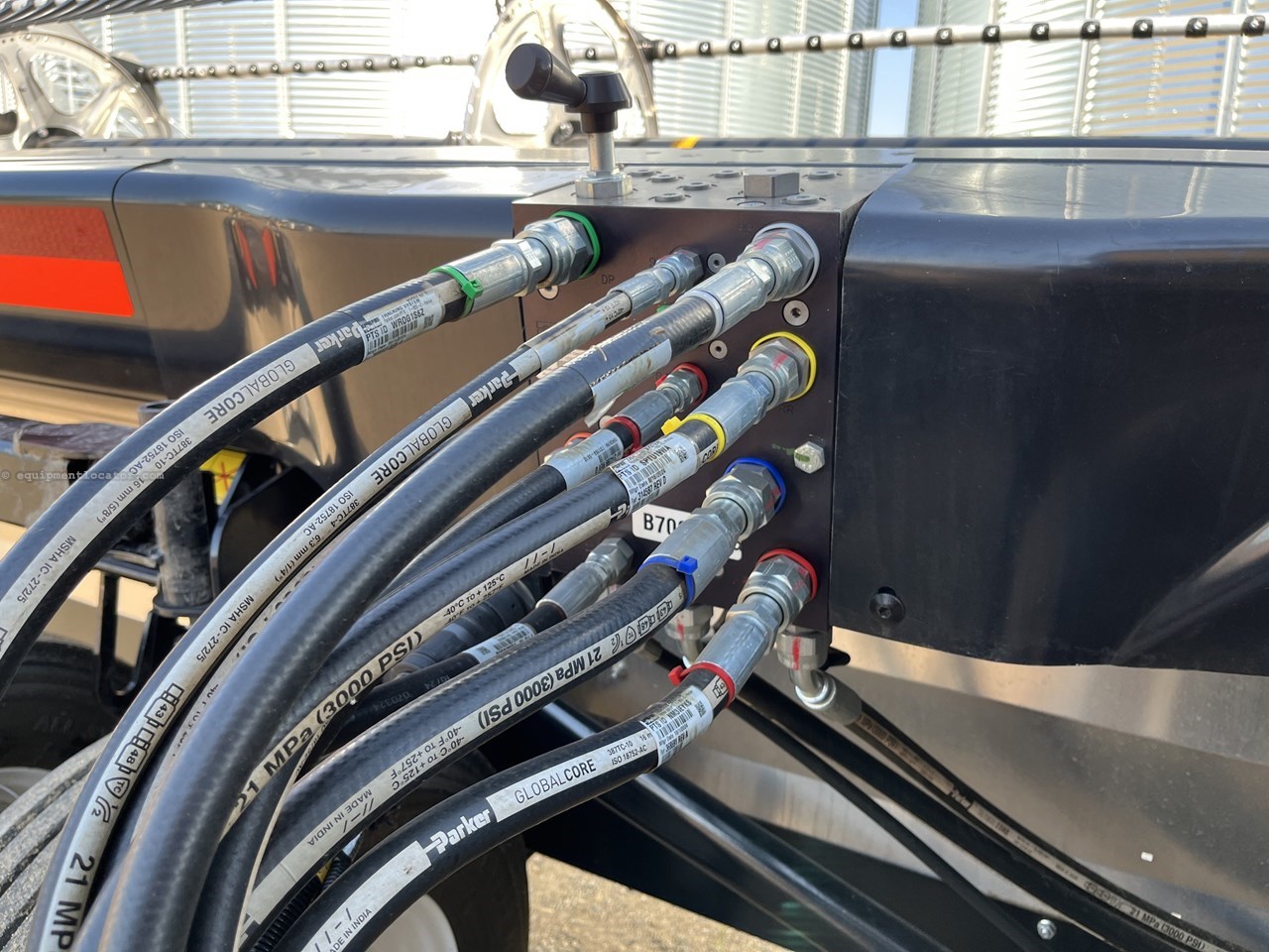 2025 MacDon FD240 Image 10