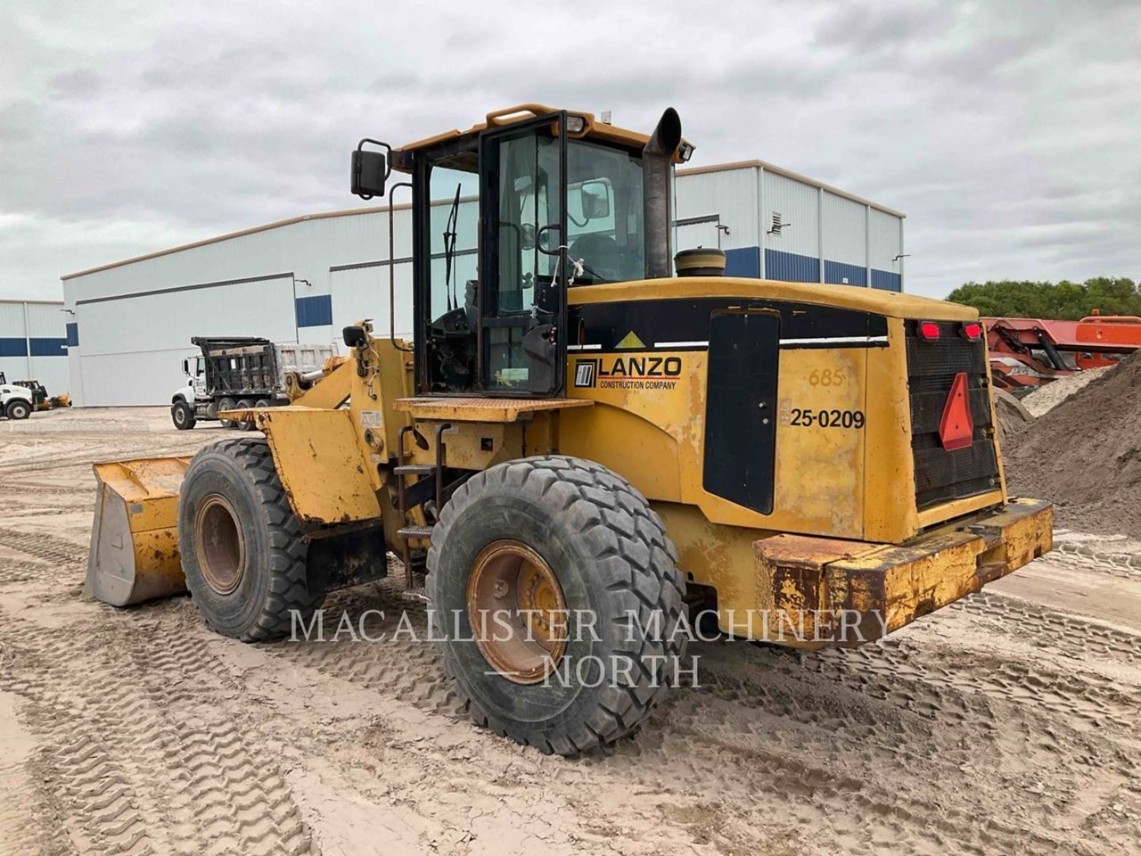 1999 Caterpillar 938G Image 10