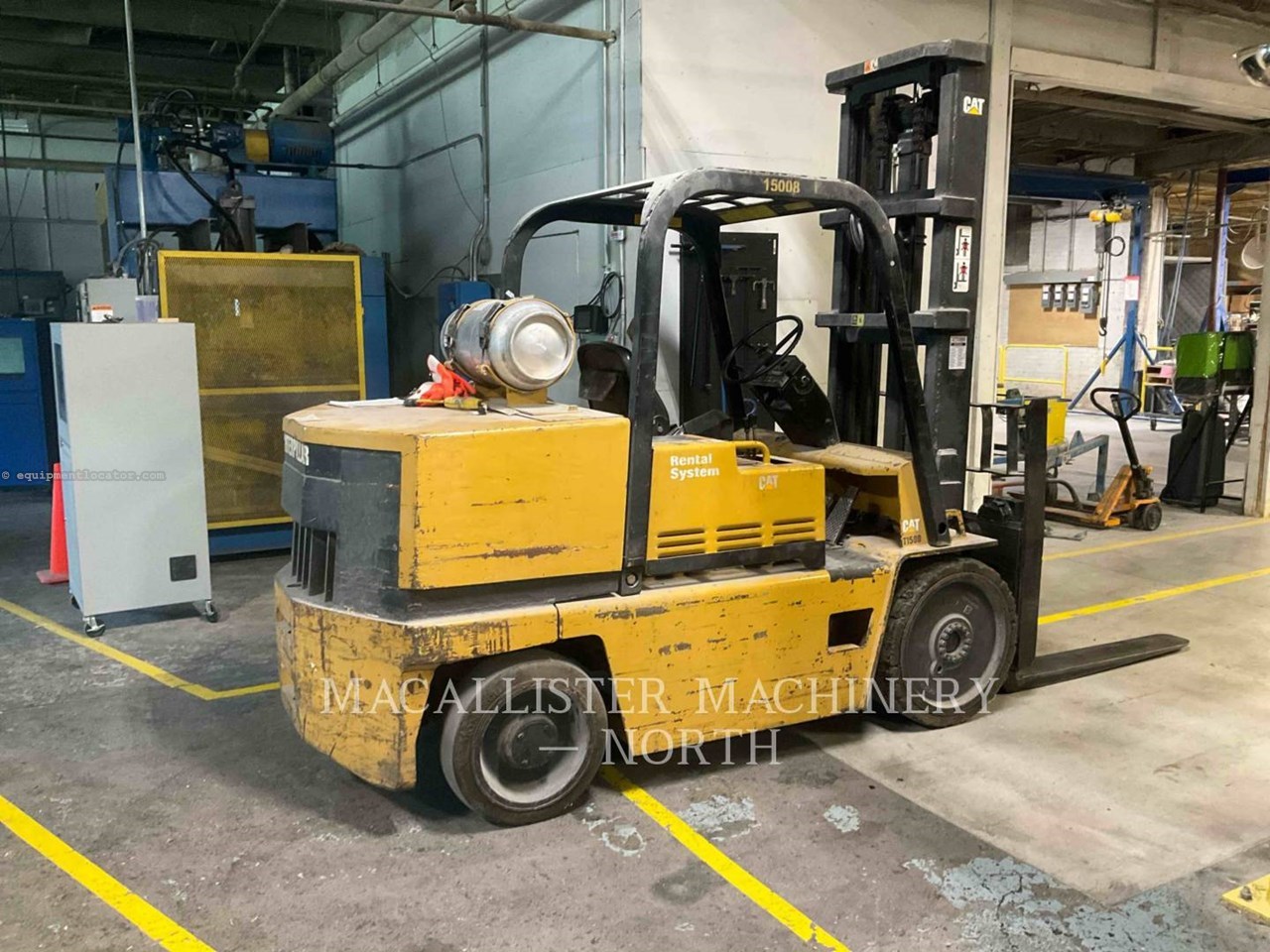 1900 Caterpillar T150D Image 4