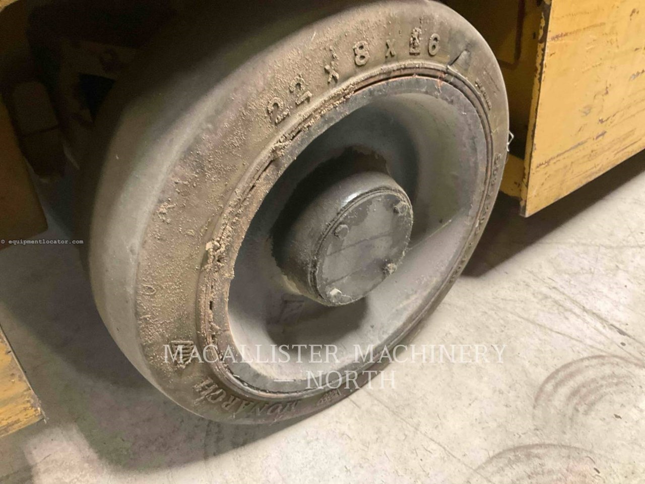 1900 Caterpillar T150D Image 11