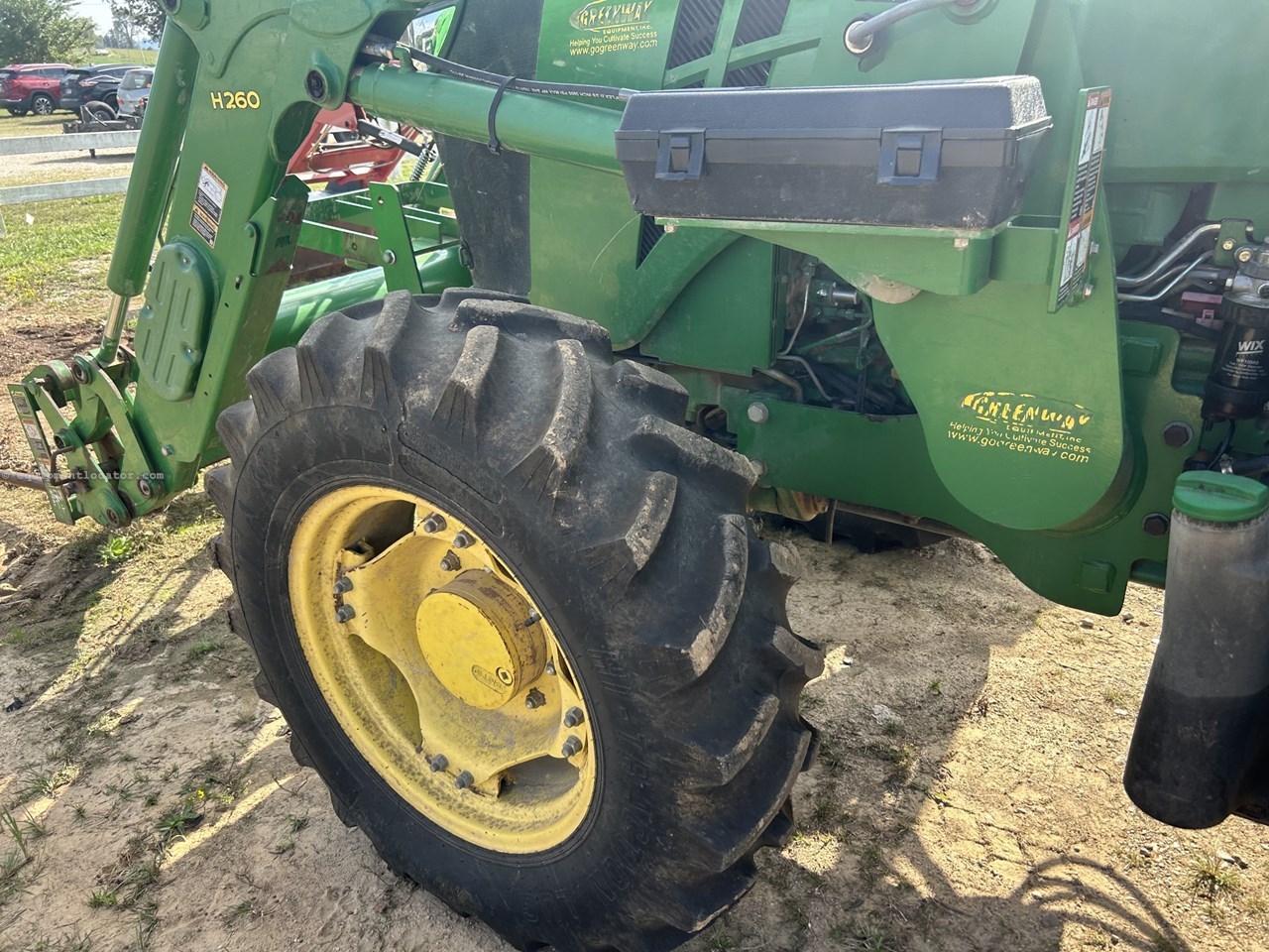 2014 John Deere 5085E Image 10
