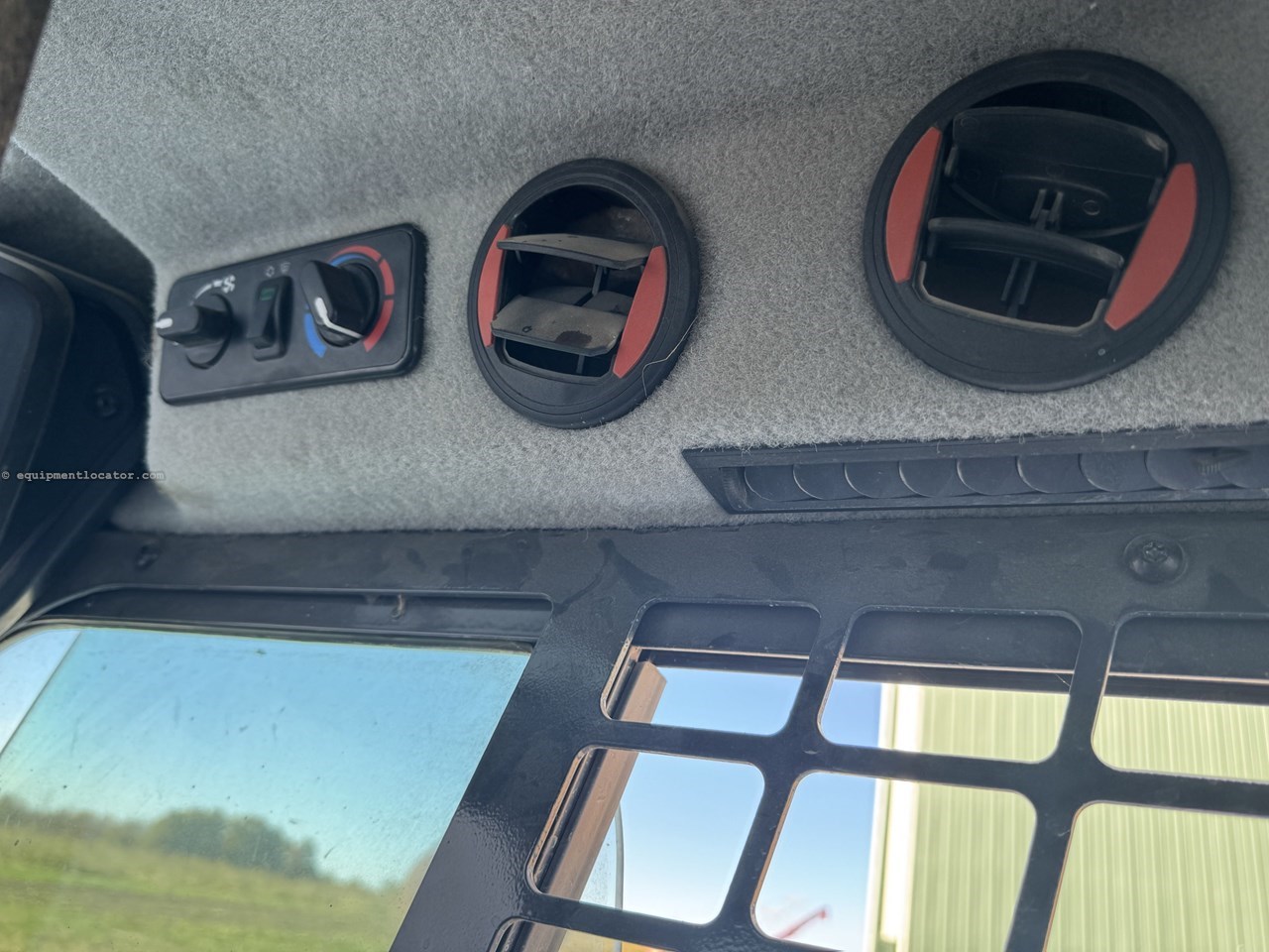 2023 Bobcat T86 Image 10