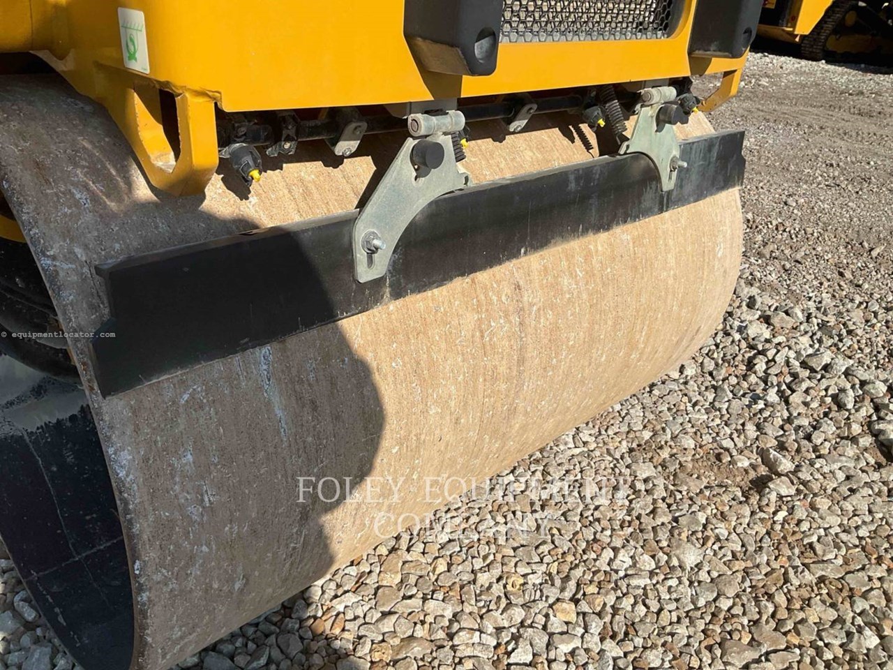 2023 Caterpillar CB4.0-03 Image 10