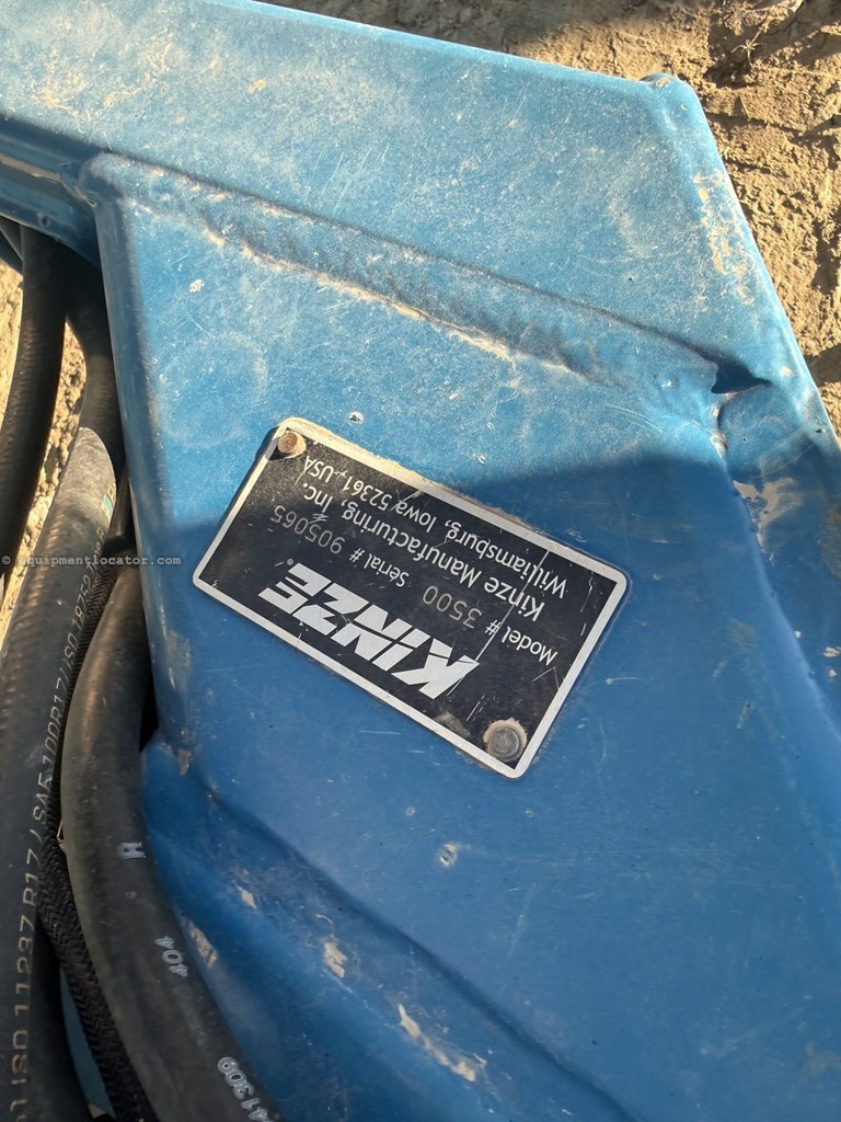 2012 Kinze 3500 Image 4
