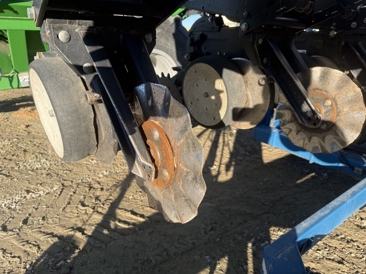 2012 Kinze 3500 Image 16