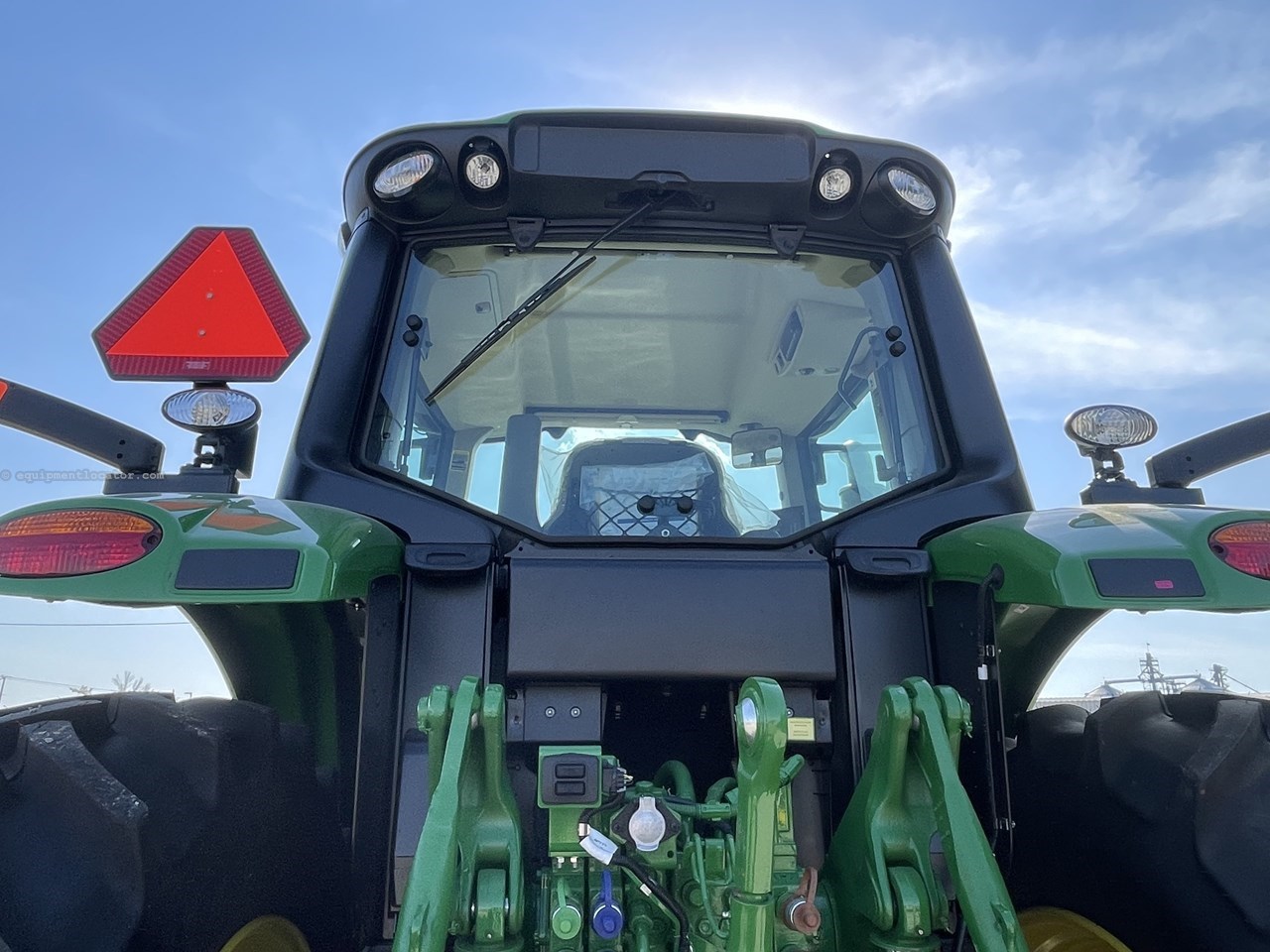 2025 John Deere 6M 220 Image 4