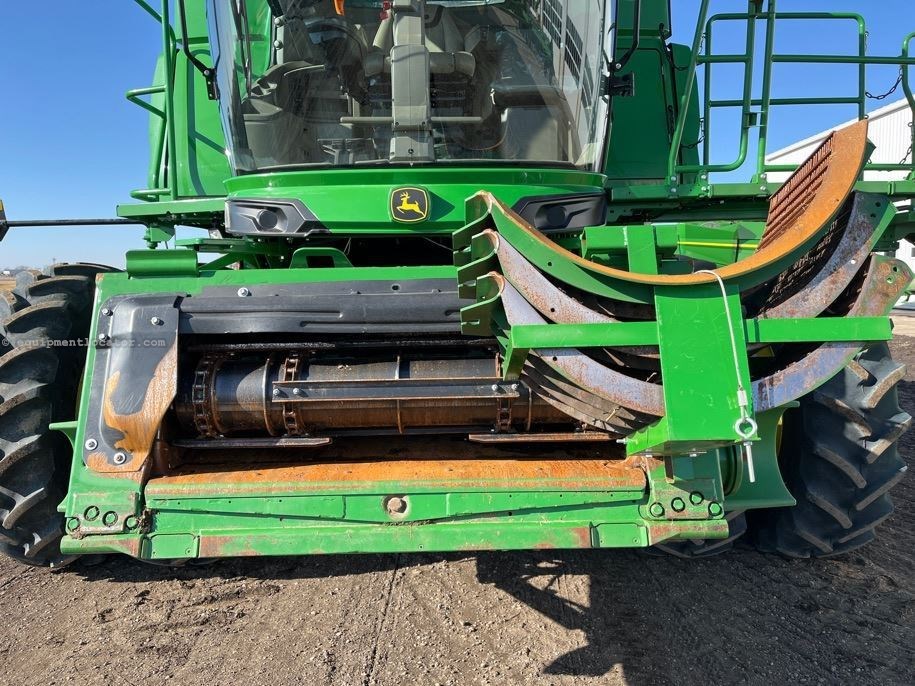 2025 John Deere S7 700 Image 10