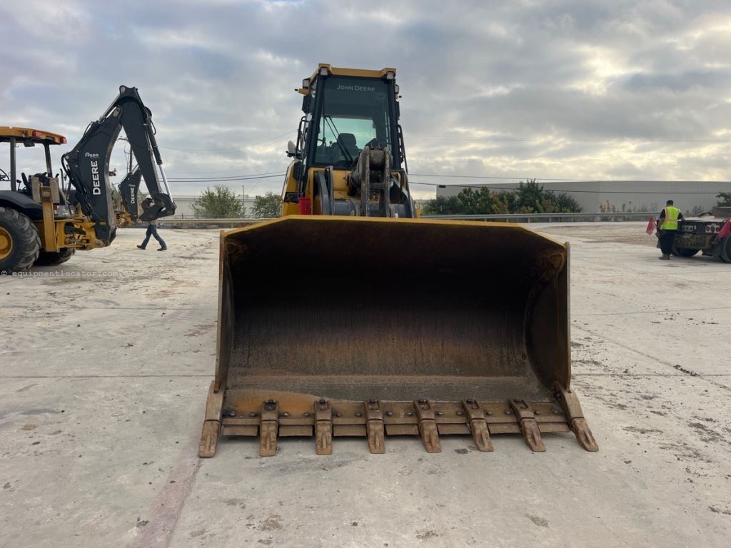 2022 John Deere 755K Image 8