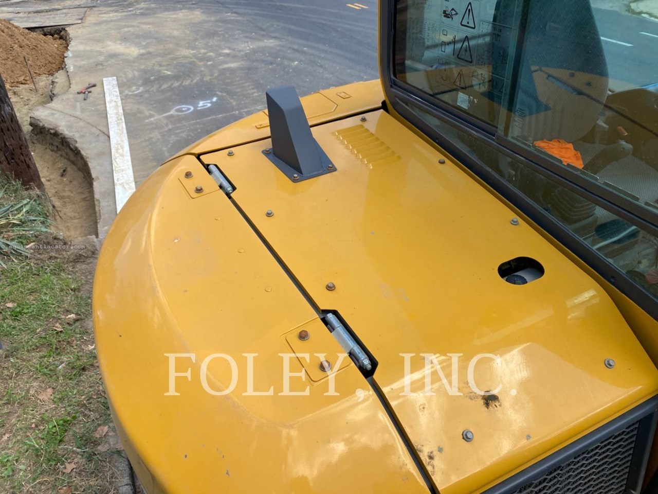 2022 Volvo ECR88D Image 10