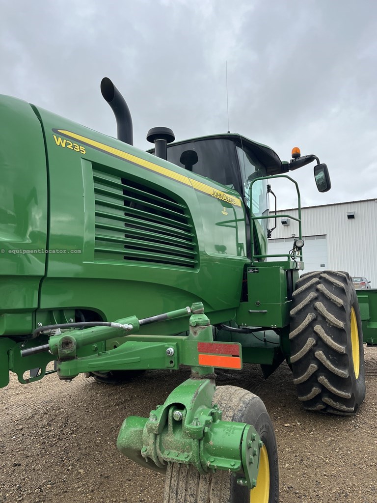 2017 John Deere W235 Image 10