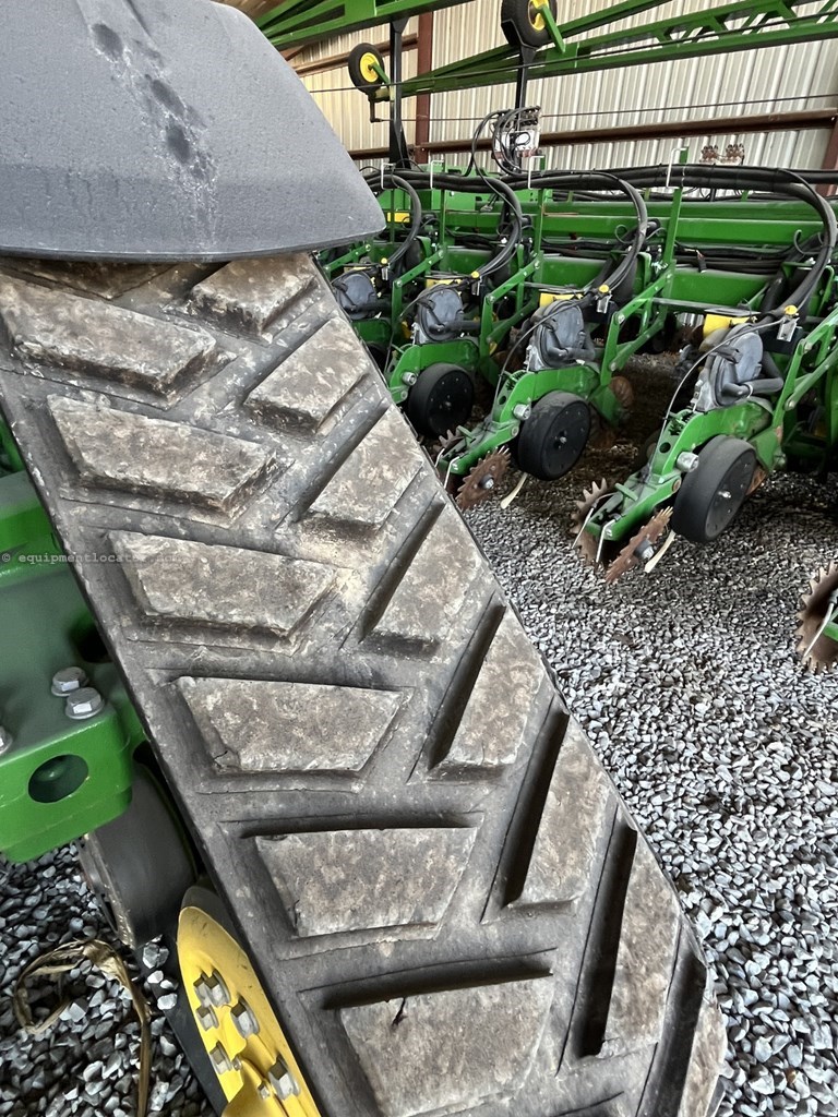 2022 John Deere 8RX 410 Image 10