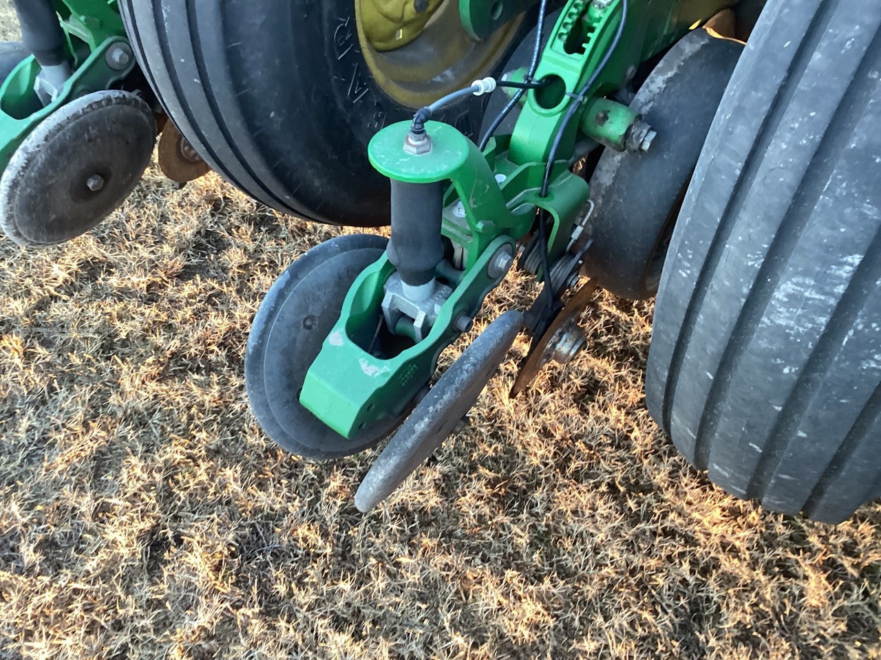 2018 John Deere 1775NT Image 10