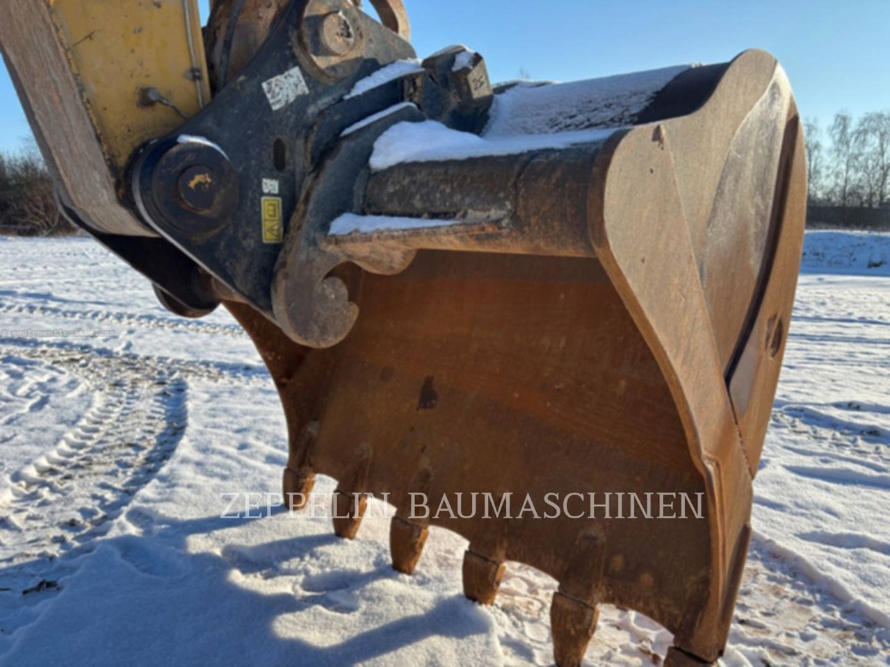 2023 Caterpillar 330-07 Image 10