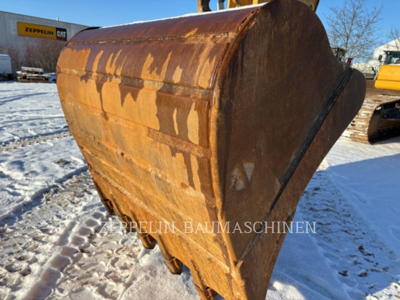 2023 Caterpillar 330-07 Image 12