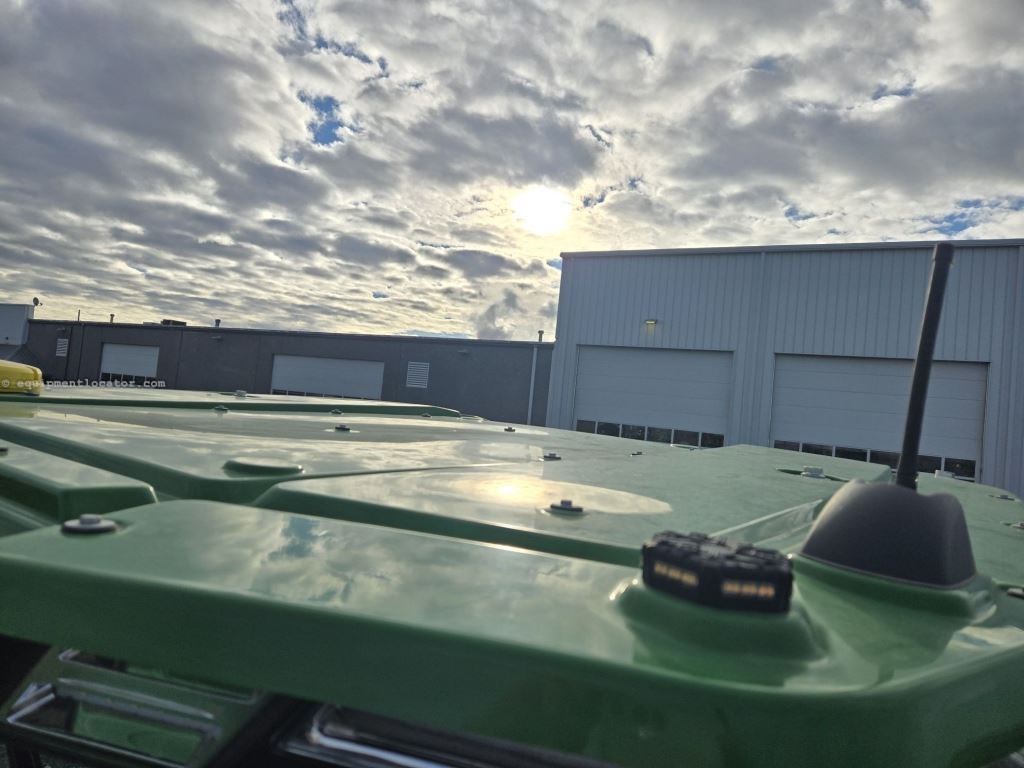 2025 John Deere 8RX 410 Image 34