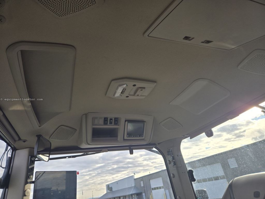 2025 John Deere 8RX 410 Image 36