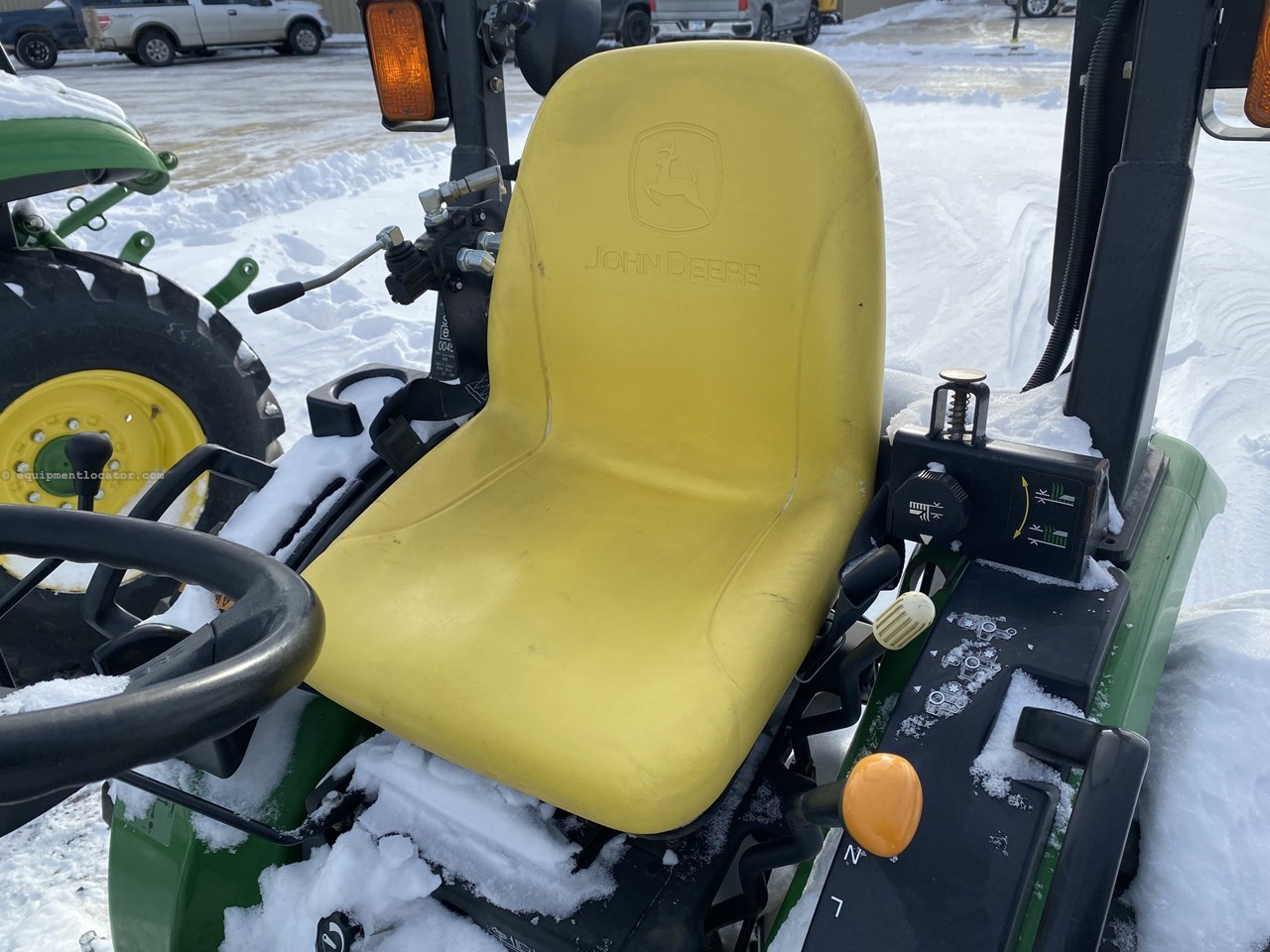 2010 John Deere 2520 Image 10