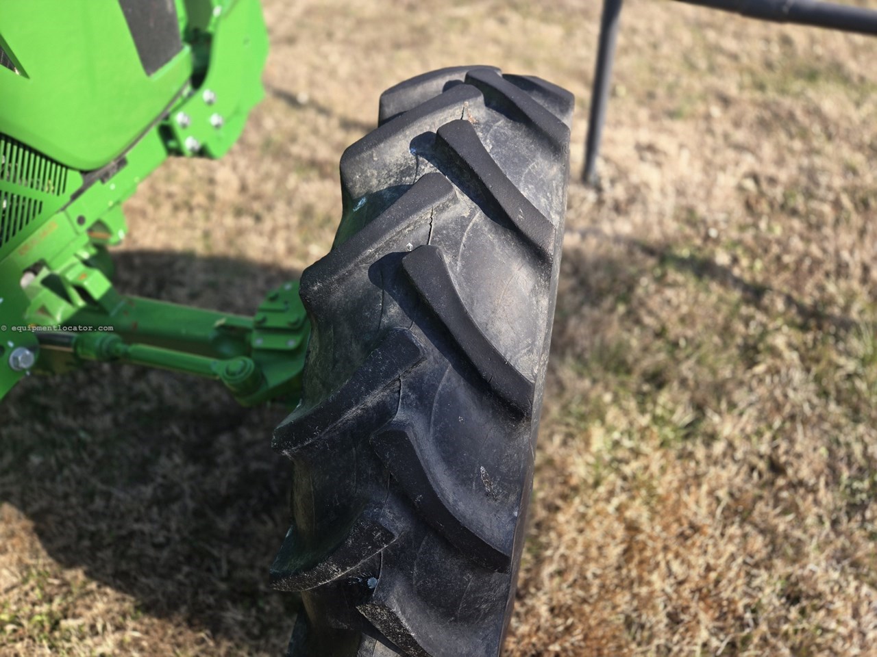 2025 John Deere 5100E Image 10