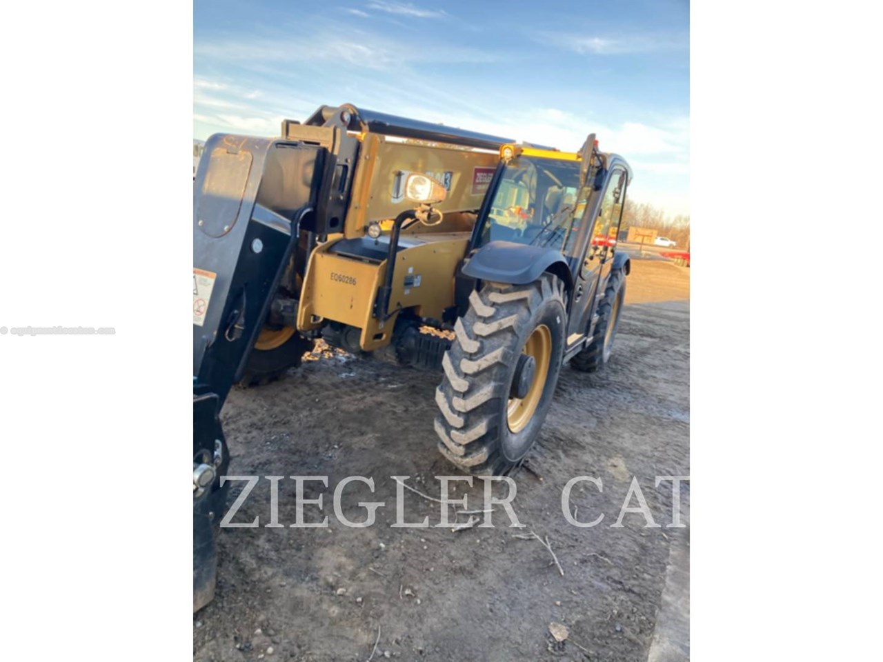 2022 Caterpillar TL943-05 Image 1
