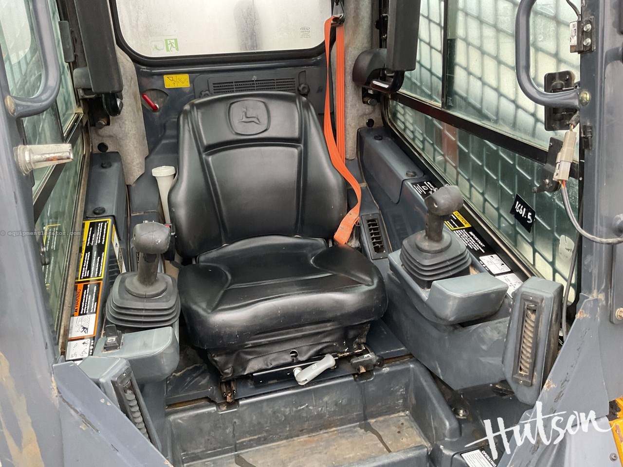 2020 John Deere 333G Image 22