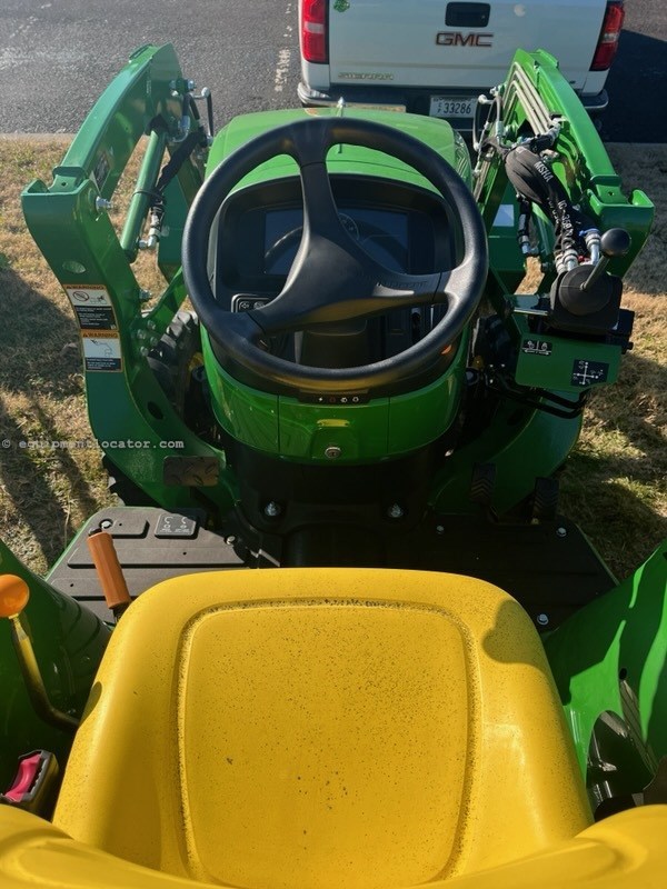 2025 John Deere 3032E Image 5