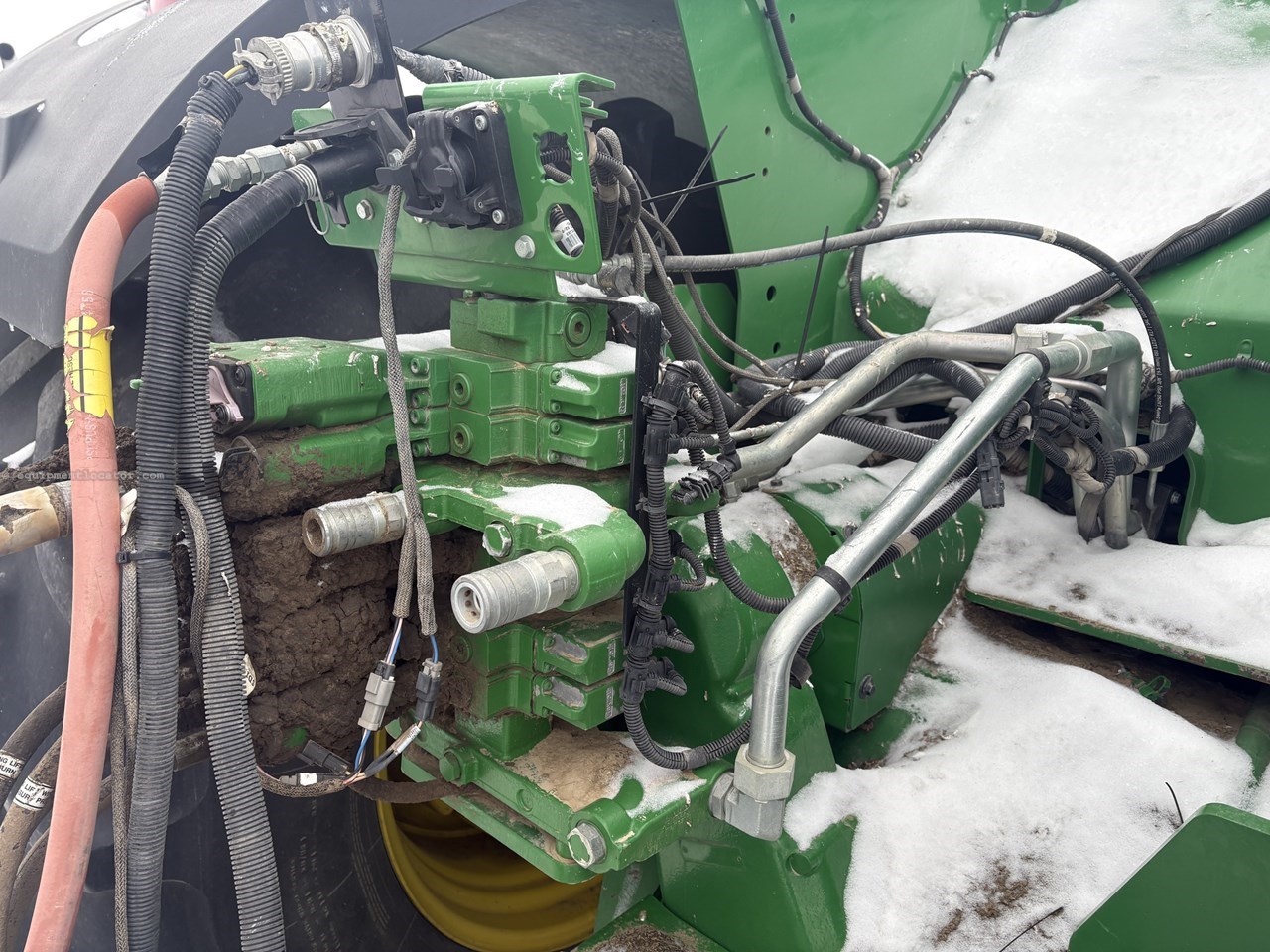 2016 John Deere 9420R Image 10