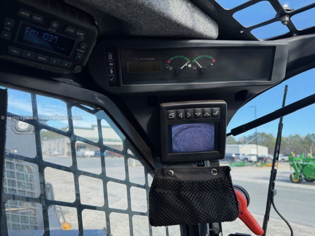 2023 John Deere 333G Image 10