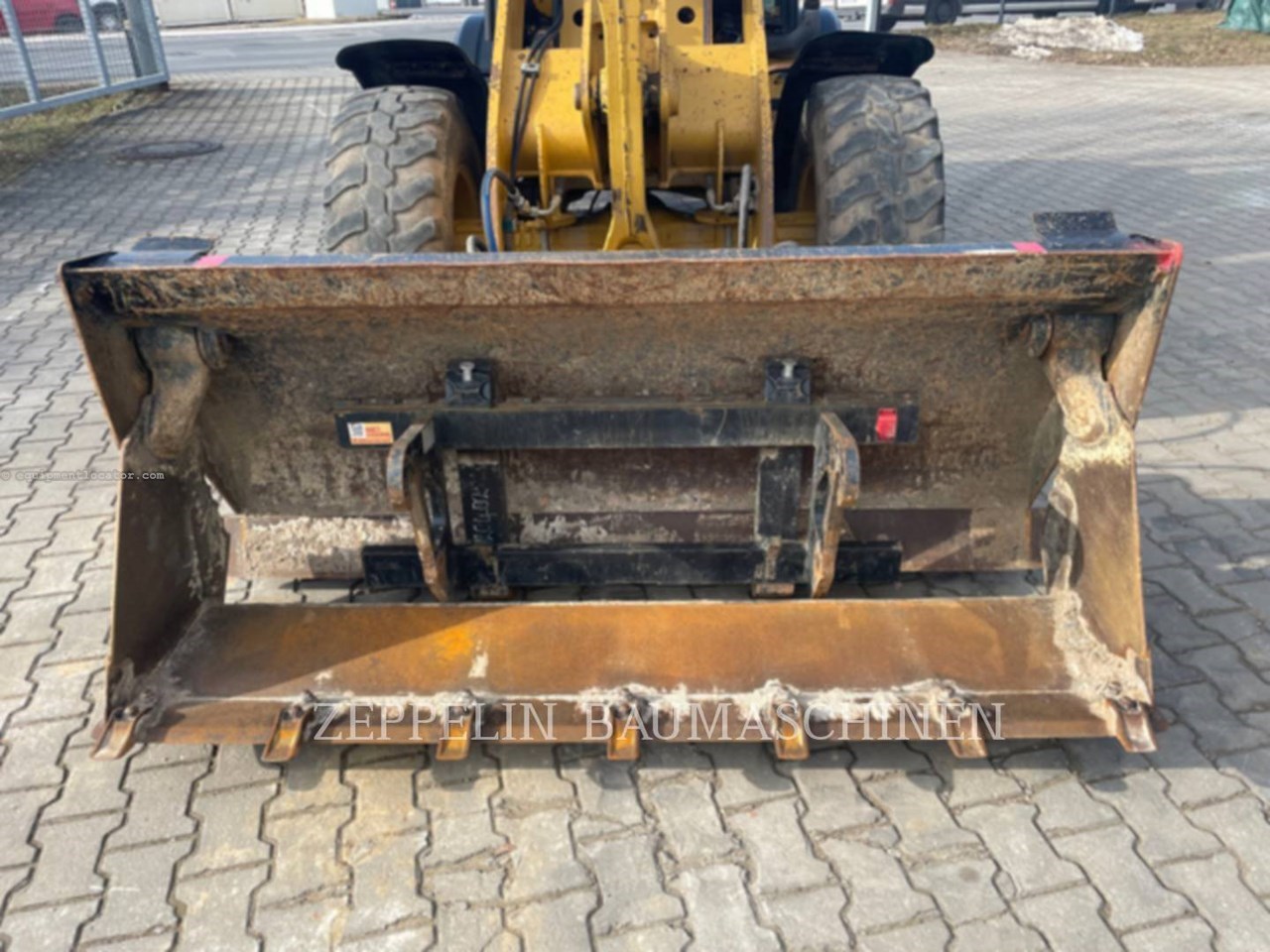 2019 Caterpillar 908M Image 10