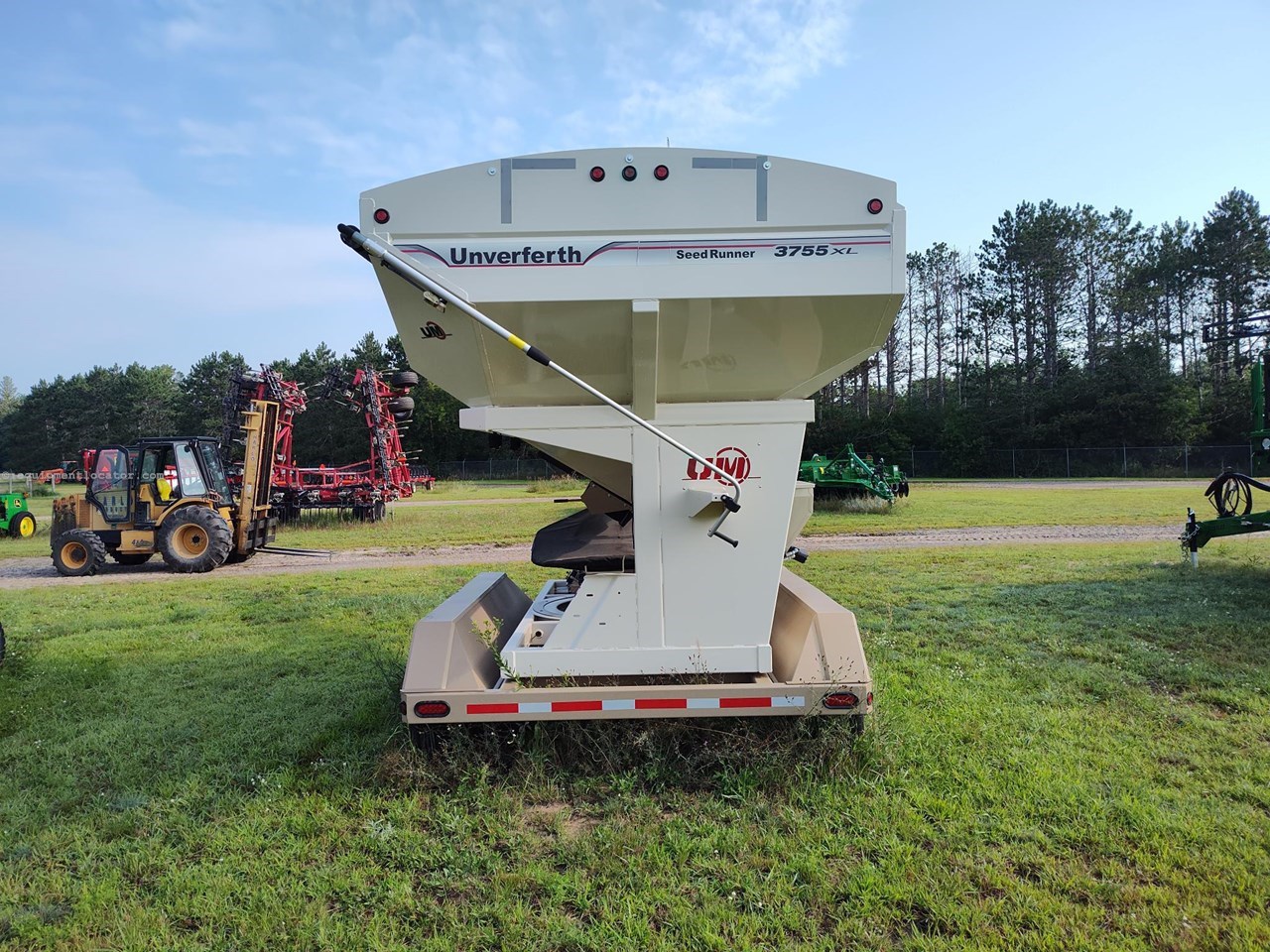 2023 Unverferth 3755XL Image 4