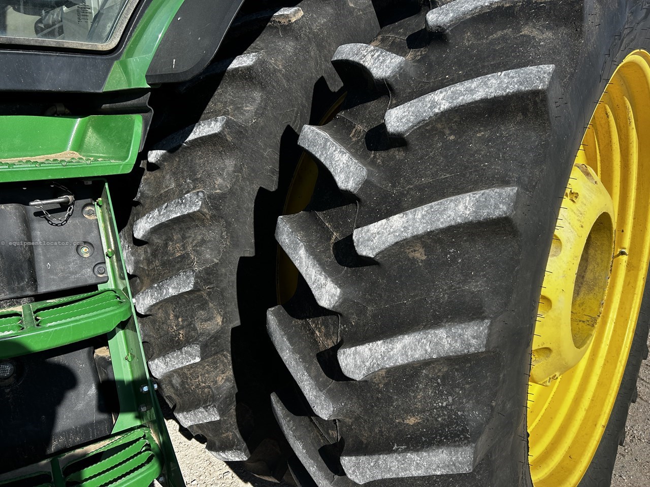 2017 John Deere 8295R Image 10