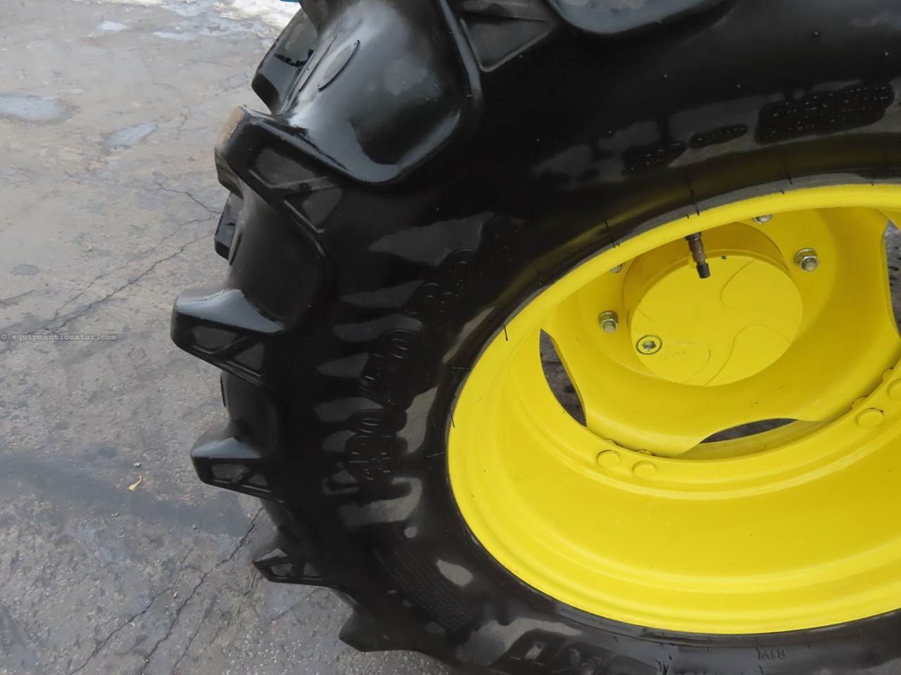 2024 John Deere 6140M Image 10