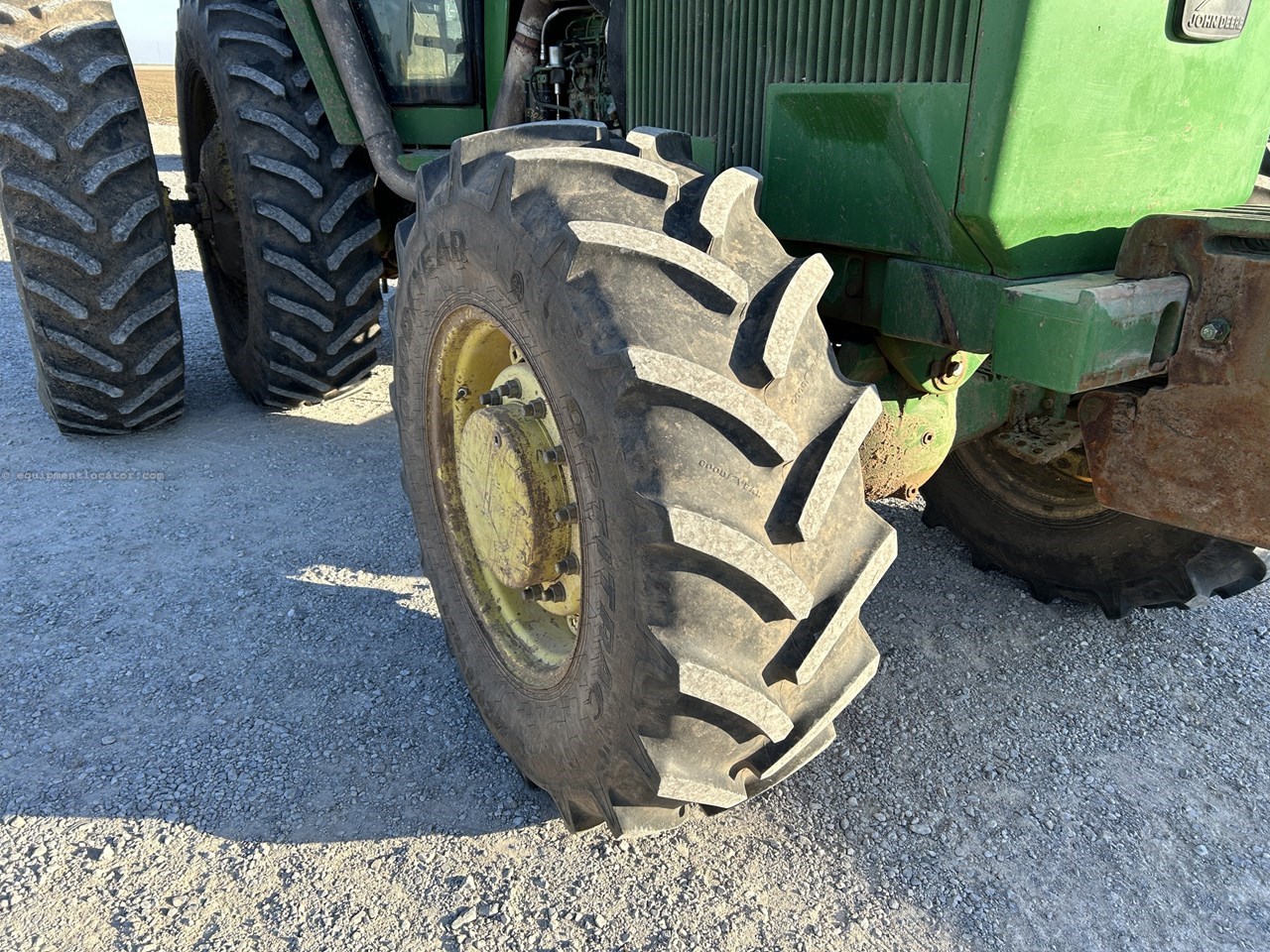 1992 John Deere 4960 Image 14