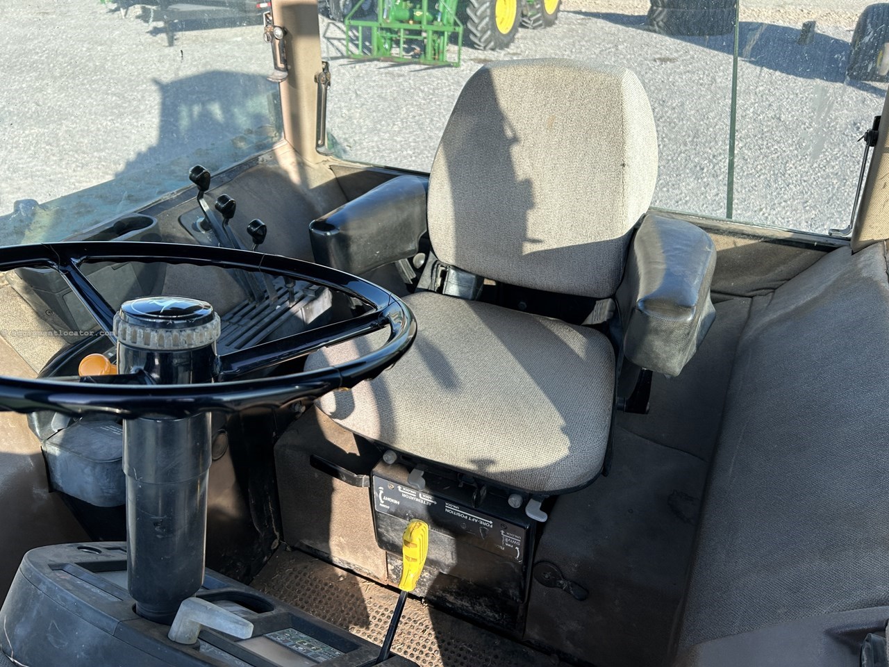 1992 John Deere 4960 Image 19