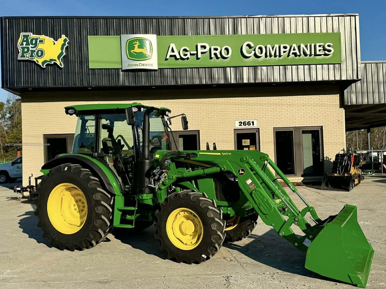 2025 John Deere 5105M Image 7