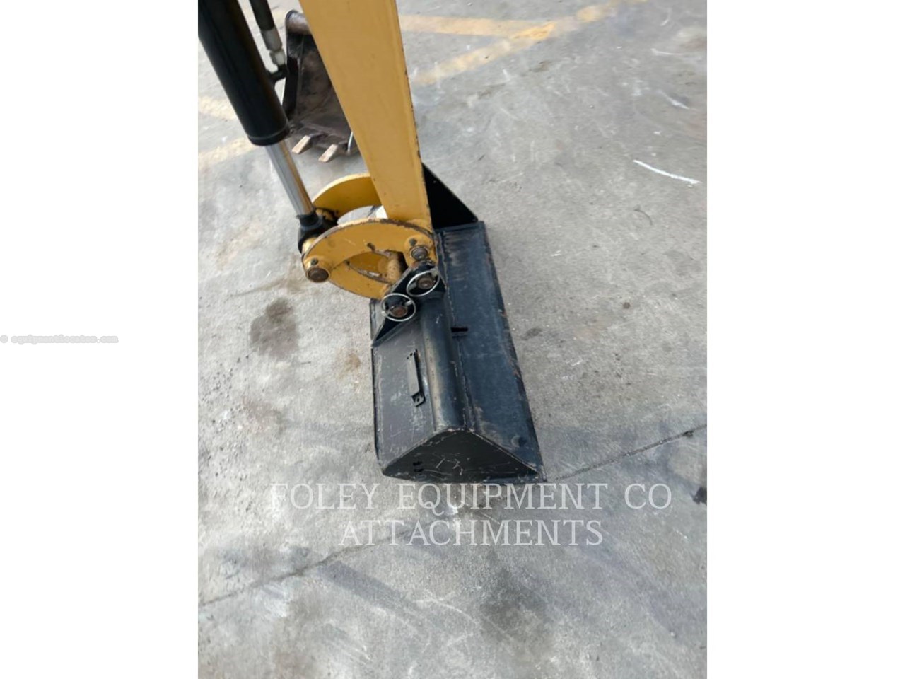 1900 Caterpillar BK300P28 Image 2