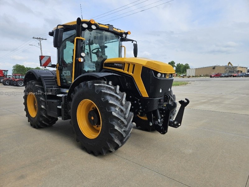 2023 JCB 4220ICON Image 3