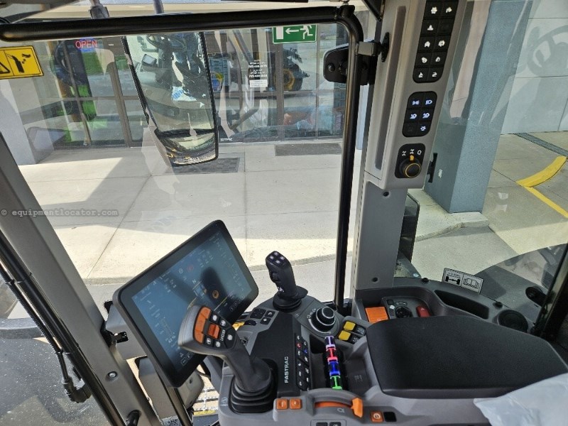 2023 JCB 4220ICON Image 7