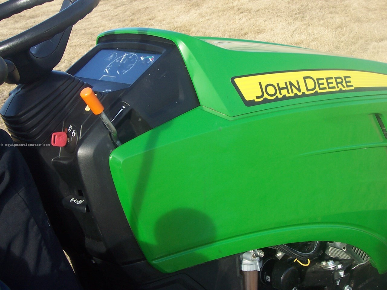 2024 John Deere 2025R Image 10