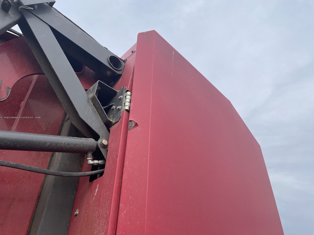 2017 Massey Ferguson 2956 Image 10